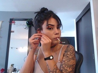 ?, Sofi Reyes