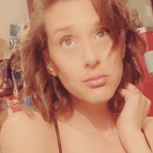 AllebannA naked before webcam in live porn chat