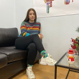 Astoriaprety naked before webcam in live porn chat