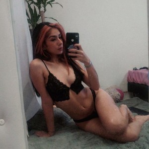 Beck__jones naked before webcam in live porn chat