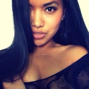 ClaSSyISSie naked before webcam in live porn chat