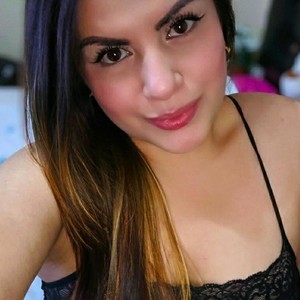 Cristinangel naked before webcam in live porn chat
