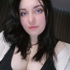 Hottie_Bett naked before webcam in live porn chat