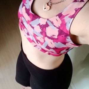 Katie_unicorn naked before webcam in live porn chat