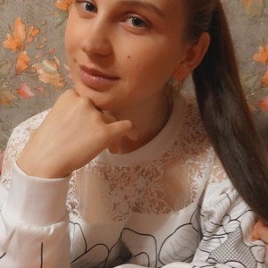 Littlee_Angel naked before webcam in live porn chat