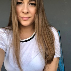 Loli_Beauty naked before webcam in live porn chat