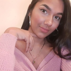 Nick_girl naked before webcam in live porn chat