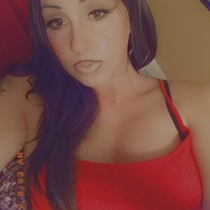 Nikkileigh1 naked before webcam in live porn chat
