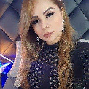 Nikky_Benz naked before webcam in live porn chat