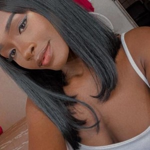 PamelaEvanss naked before webcam in live porn chat