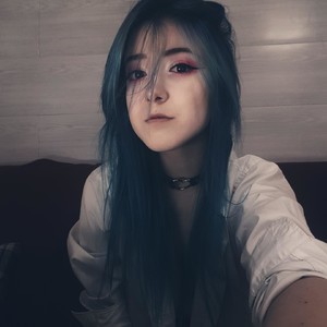 Pretty_Kisss naked before webcam in live porn chat