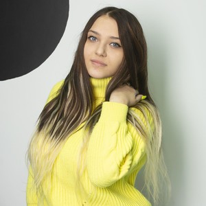 RachelAir naked before webcam in live porn chat