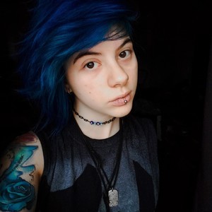 RavenBlaine naked before webcam in live porn chat