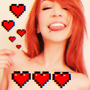 WonderAna naked before webcam in live porn chat