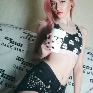 Xaristocatsx naked before webcam in live porn chat