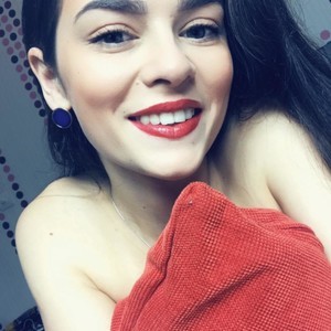 Xlovelollipop naked before webcam in live porn chat