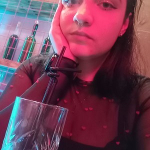 Alina_sexyy naked before webcam in live porn chat