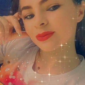 Juliiana_sexy naked before webcam in live porn chat