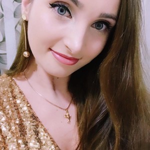 LiverpoolLove naked before webcam in live porn chat