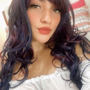 Samantha04 naked before webcam in live porn chat