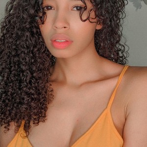 Valery_Ponce naked before webcam in live porn chat