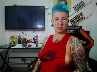 ?, AmyHouse?