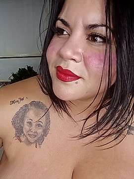 Mia_Hot_Cuum
