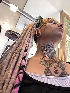 CurlyCate