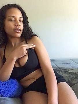 PrettyYoungThing_