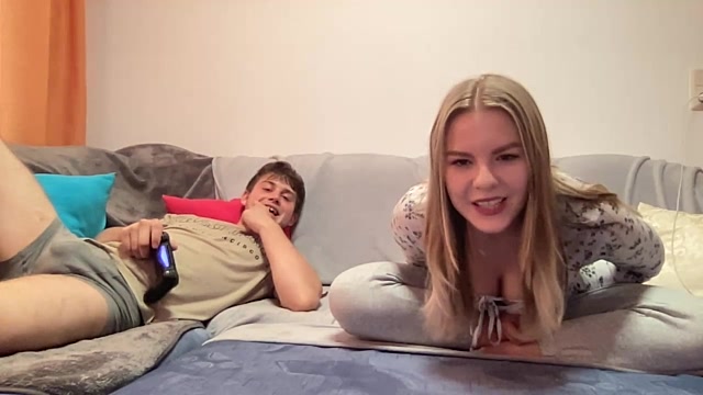 LaraBlond
