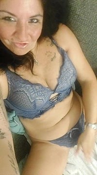 _HOT-GIRLY_