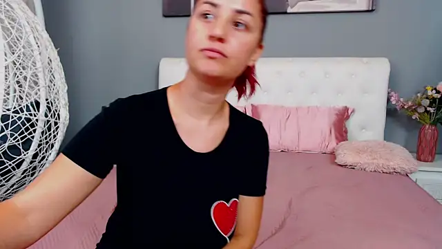 Busty-Queen