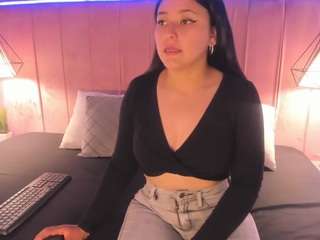 SCARLETT WOOD SEXY ASS