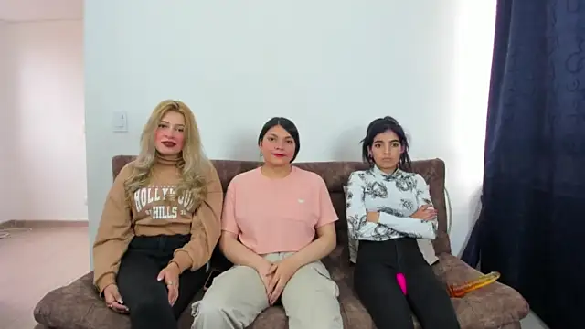 queens_without_a_king