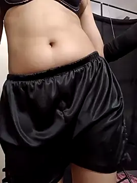 Alina_Khann
