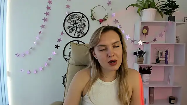 MiaLeew
