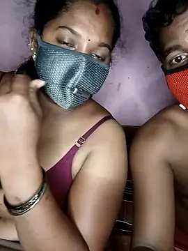 tamilvillagecouple1