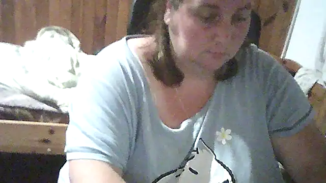 CurvyKira88