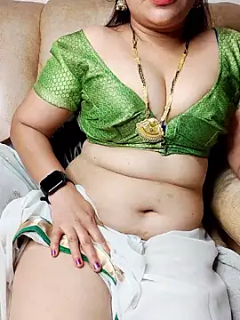 Hot_Traditional_Housewife