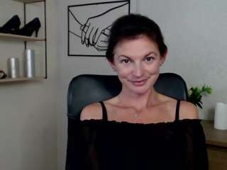 VivianKiss