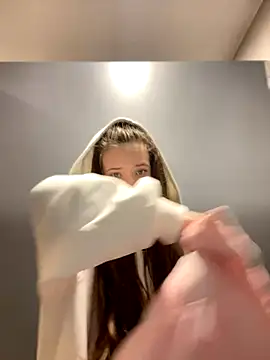Holly_Molii