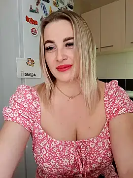 Cute_Hot_Alice