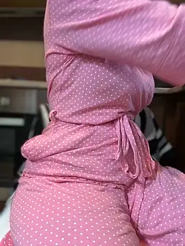 Hotmomcheckk_