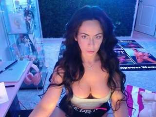 KIKI KLOUT