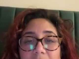 Izzyweezzypeachybuttsie27