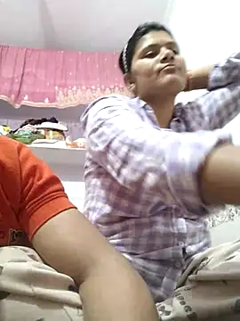 Cute_Couple2025