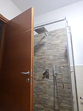 Eva_Pearl