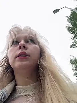 julie-bae
