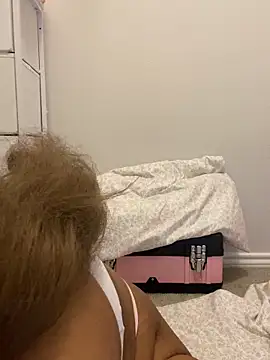 AwkwardJasminee