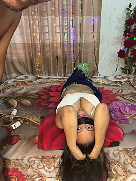 Thithi_Hot_Couple